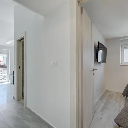 Apartment Luxury Evala *