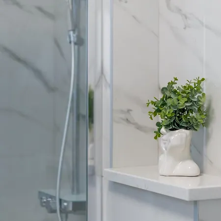 Luxury Evala * Τρογκίρ