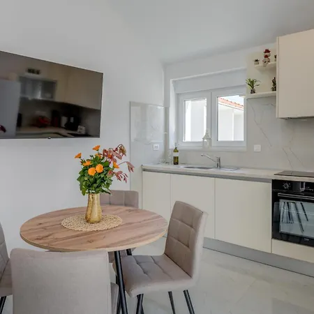 Luxury Evala Apartment