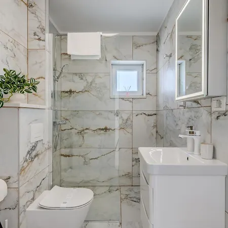 Luxury Evala Apartment